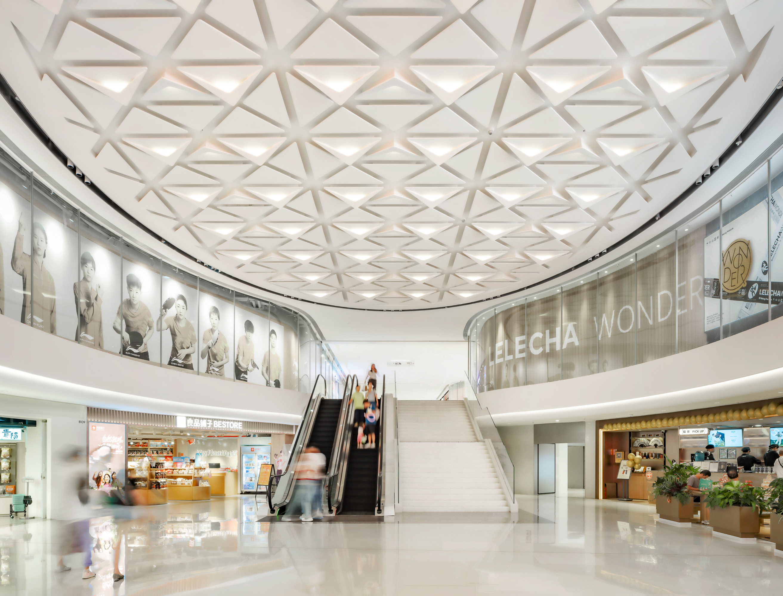 Recreating the High Street Experience | Lead8
